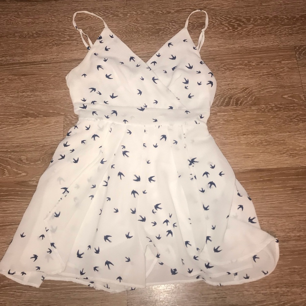 White V neck Wrap Front Sparrow Print